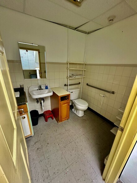 More Photos Of 1409 Milton Ave, Solvay Storefront For Sale