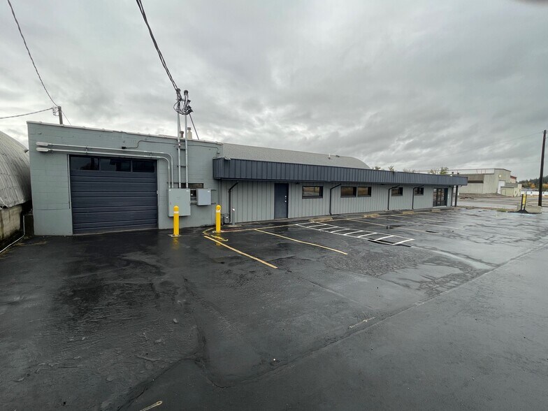 More Photos Of 4230 E Mission Ave, Spokane Warehouse For Lease
