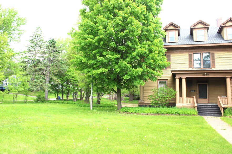 More Photos Of 2140 Woodland Ave, Duluth Assisted Living For Sale