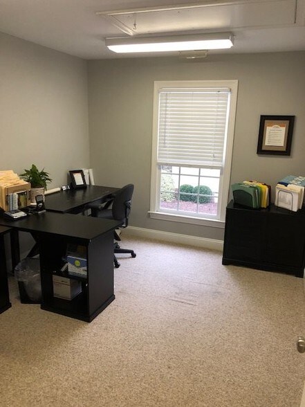 More Photos Of 1743 S Main St, Wake Forest Office For Lease