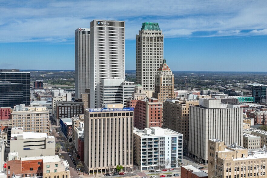 More Photos Of 401 S Boston Ave, Tulsa Office For Lease