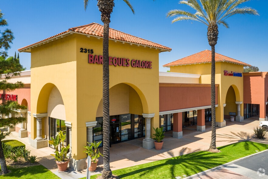 More Photos Of 2315-2595 E Imperial Hwy, Brea Unknown For Lease