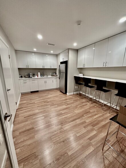 More Photos Of 406 E Putnam Ave, Cos Cob Office For Sale