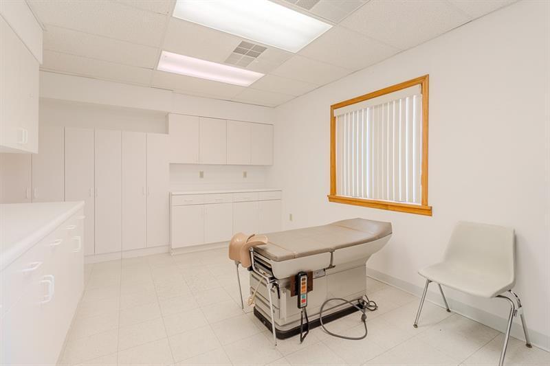 More Photos Of 1027 W Main St, Mount Pleasant Medical For Sale