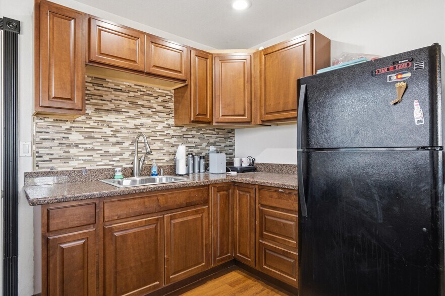 More Photos Of 2818 W Northern Ave, Phoenix Office For Sale