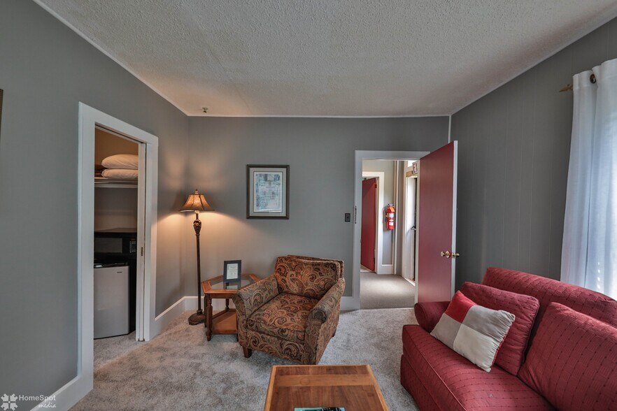 More Photos Of 2468 Route 390, Canadensis Hospitality For Sale