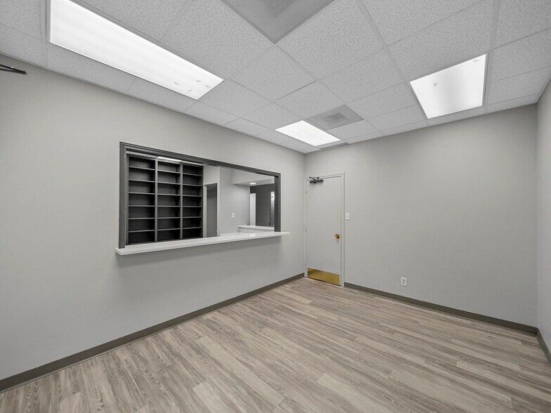 More Photos Of 375 Municipal Dr, Richardson Medical For Sale