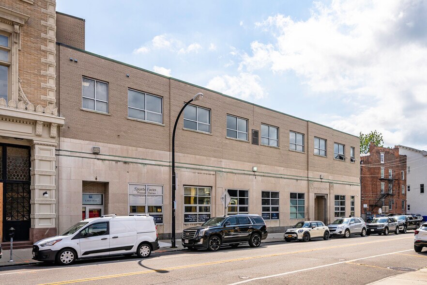 More Photos Of 531 Virginia St, Buffalo Apartments For Sale
