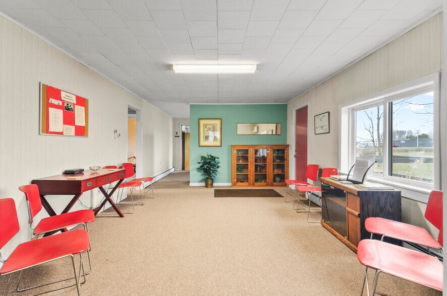 More Photos Of 18554 Northland Dr, Big Rapids Medical For Sale