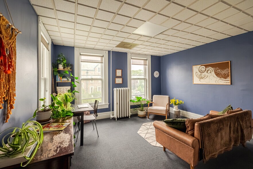 More Photos Of 437 E Allen St, Hudson Office For Sale