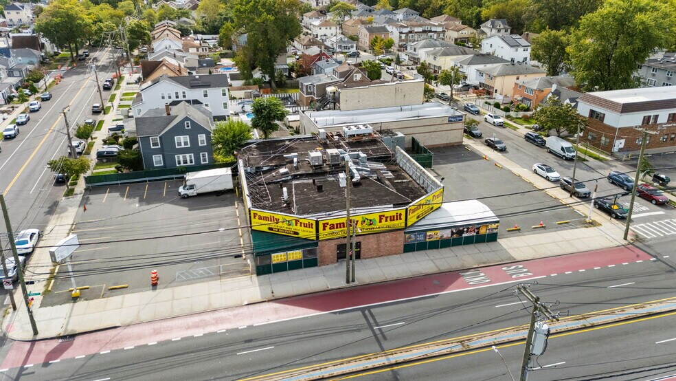 More Photos Of 2270 Hylan Blvd, Staten Island Supermarket For Sale