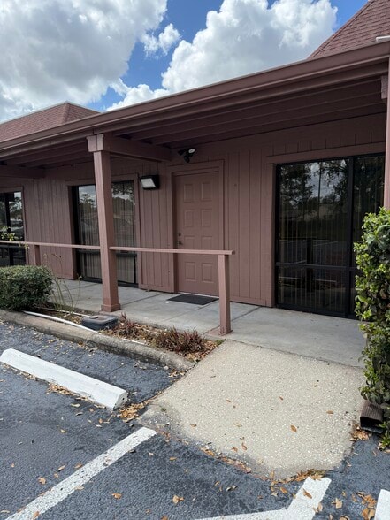 More Photos Of 6725 Cedarridge Dr, Zephyrhills Medical For Lease