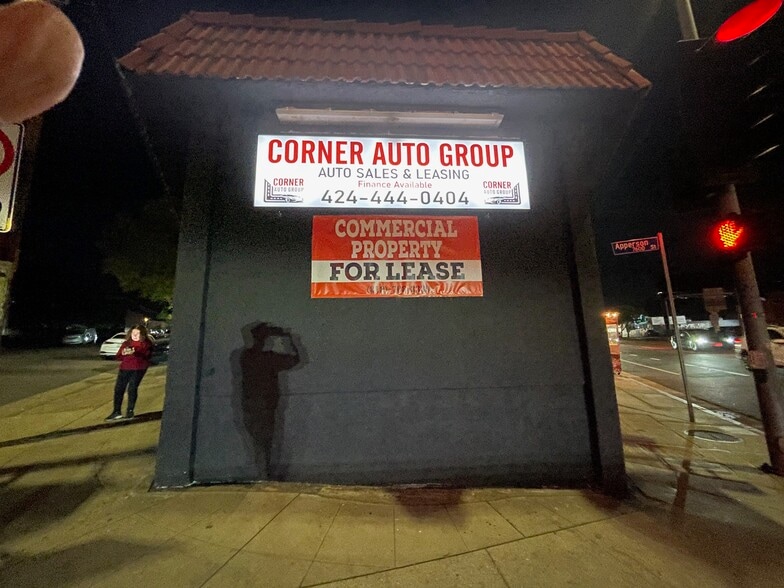 More Photos Of 7643 Foothill Blvd, Tujunga General Retail For Lease