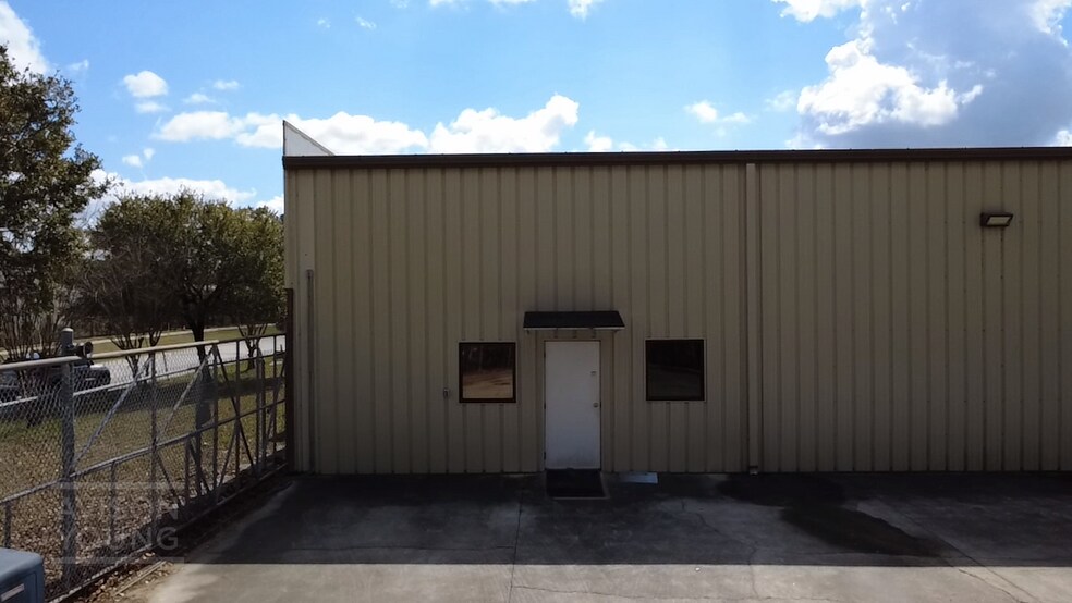 More Photos Of 9559 Hamburg Rd, Ladson Warehouse For Lease