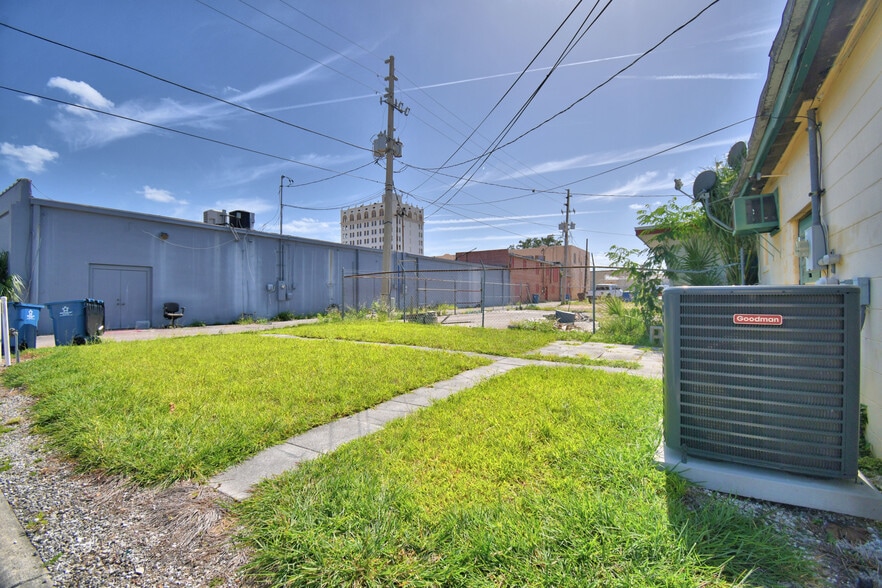 More Photos Of 128 E Orange Ave, Lake Wales General Retail For Sale