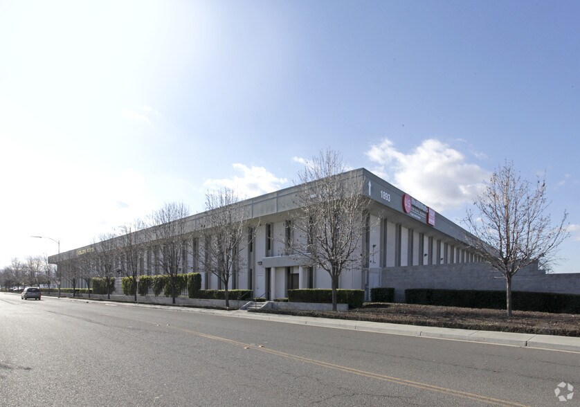 More Photos Of 1887 Monterey Hwy, San Jose Flex For Lease