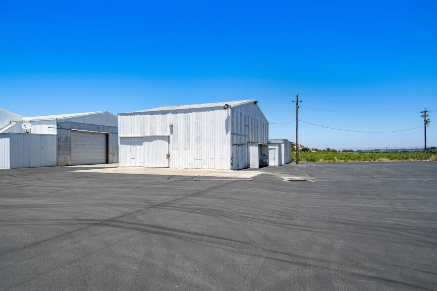 More Photos Of 2320 Ramada Dr, Paso Robles Industrial For Lease