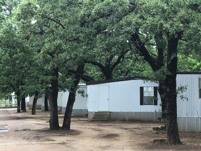 More Photos Of 215 Weeks Rd, Cleburne Manufactured Housing Mobile Home Park For Sale