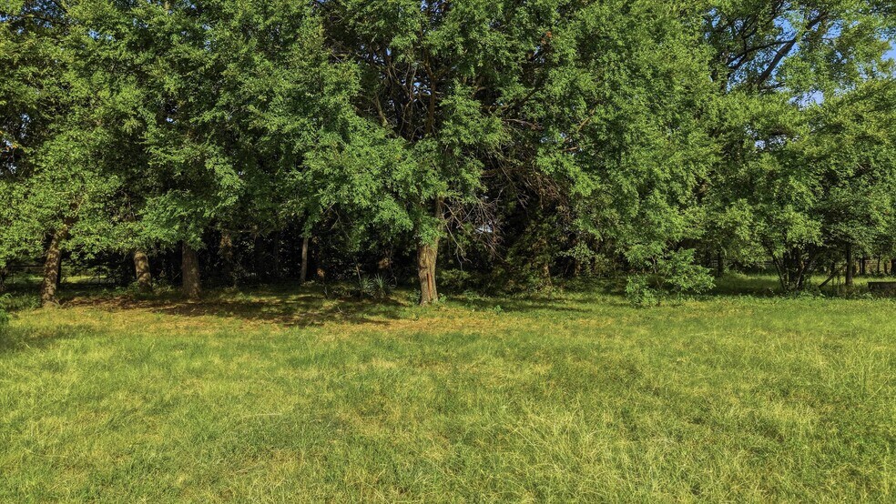 More Photos Of 1614 W Line Rd, Whitesboro Land For Sale