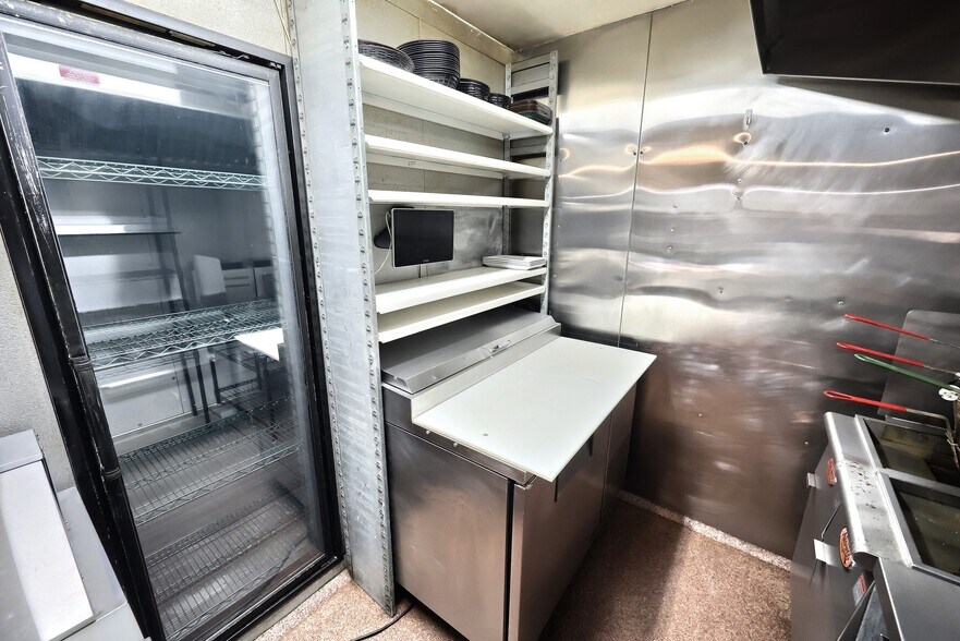 More Photos Of 21603 Middletown Rd, Freeland Freestanding For Sale