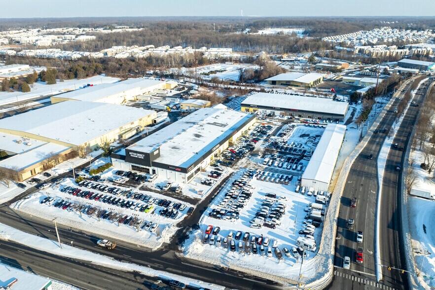 More Photos Of 9075-9125 Antique Way, Manassas Warehouse For Lease