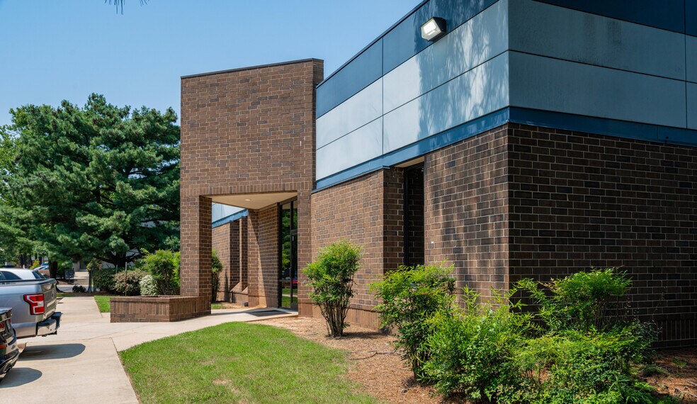 More Photos Of 7508 Precision Dr, Raleigh Truck Terminal For Lease