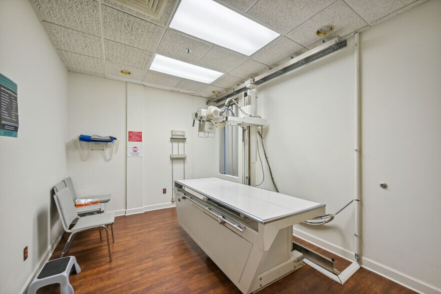 More Photos Of 1553 State Route 27, Somerset Medical For Sale