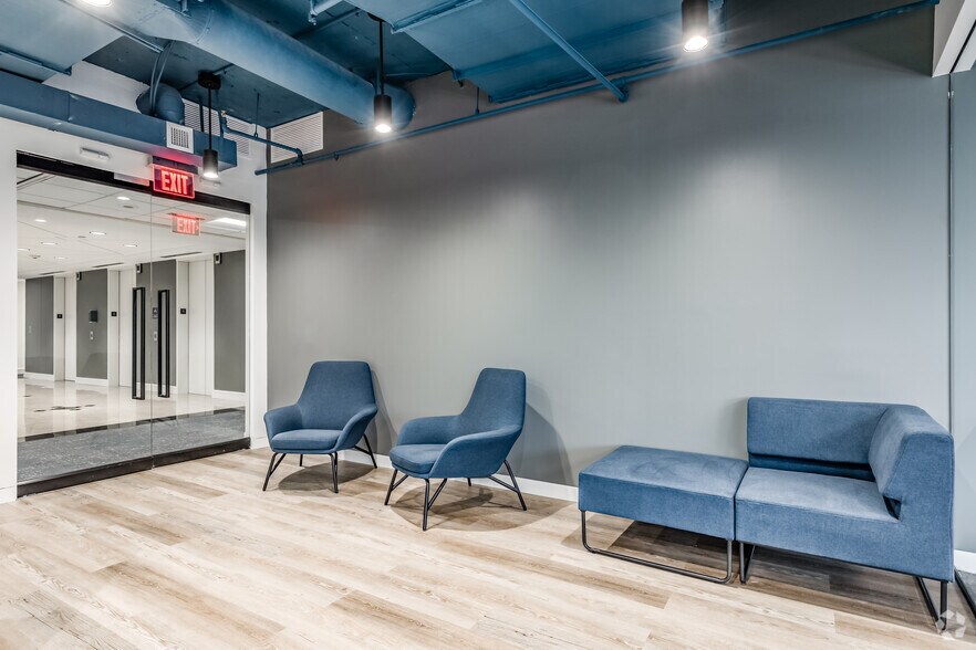 More Photos Of 8100 Boone Blvd, Vienna Medical For Lease