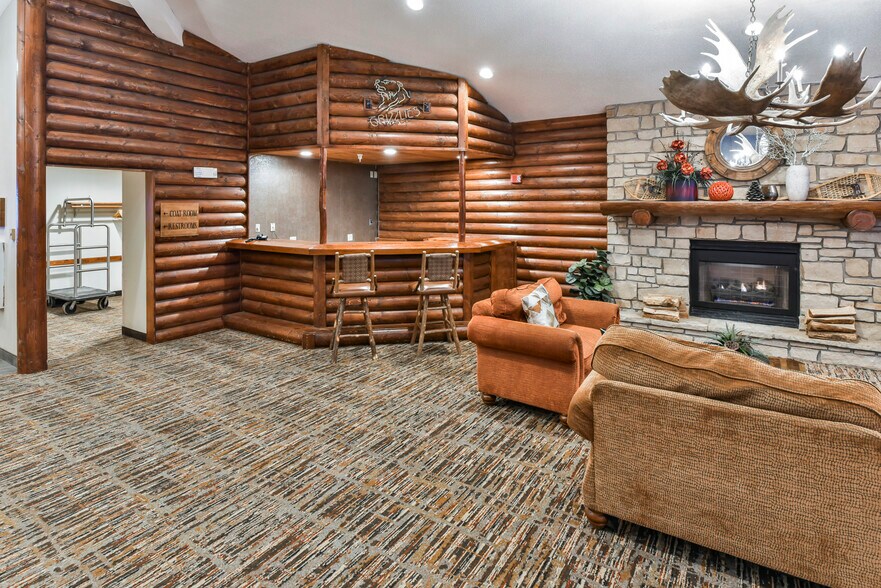 More Photos Of 1100 Imperial Ave, Rothschild Hotel For Sale