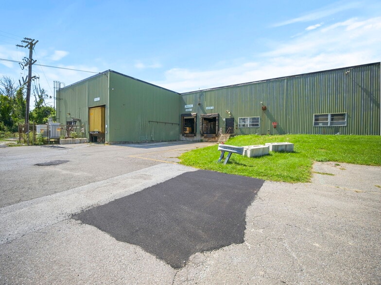 More Photos Of 1434-1440 County Rd, Wantage Warehouse For Sale