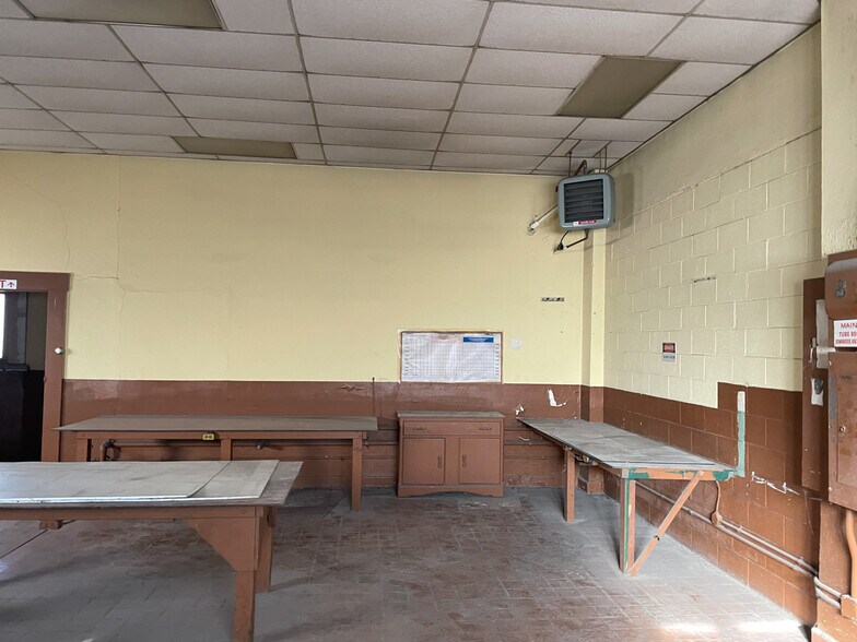 More Photos Of 1015 12th NE st, Canton Industrial For Sale