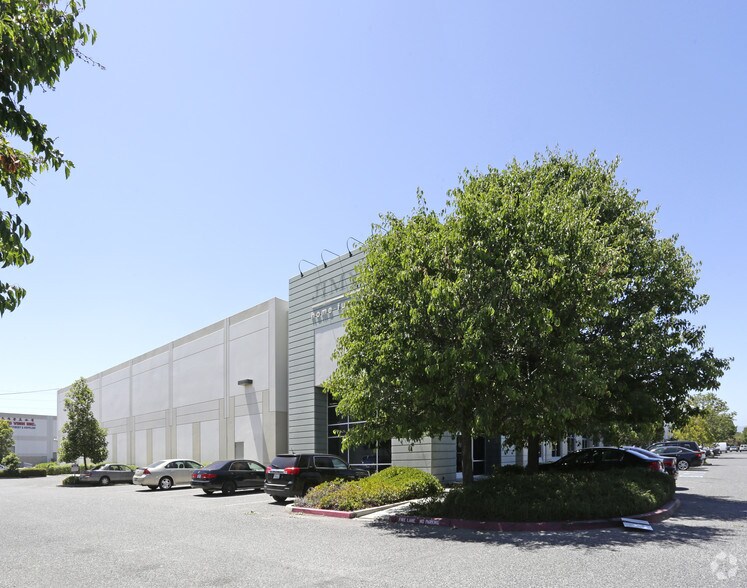 More Photos Of 1919 Monterey Rd, San Jose Warehouse For Lease