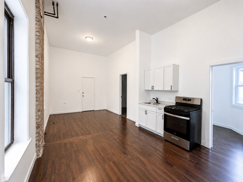 More Photos Of 8714 S Commercial Ave, Chicago Apartments For Sale
