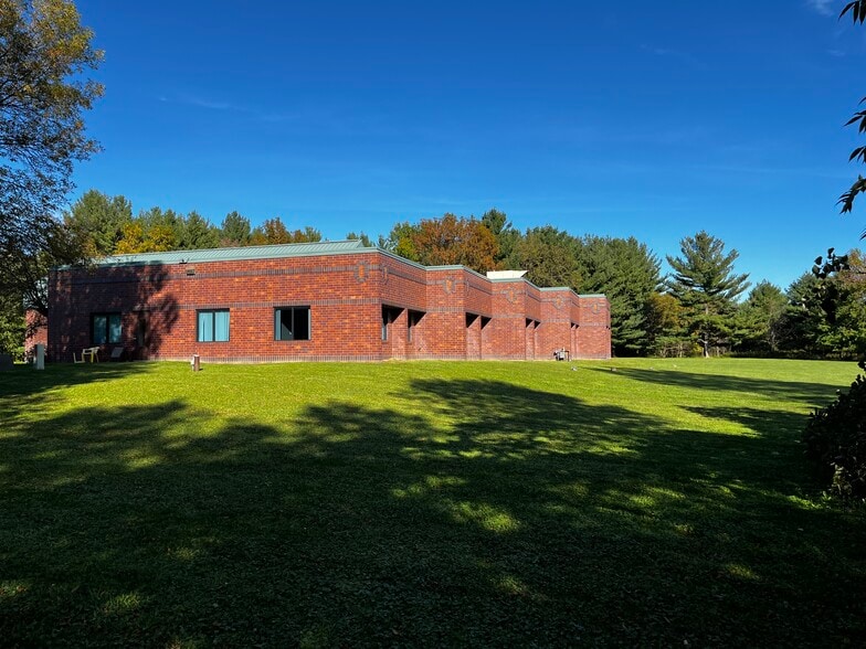 More Photos Of 2110 W Hwy 12, Menomonie Medical For Lease
