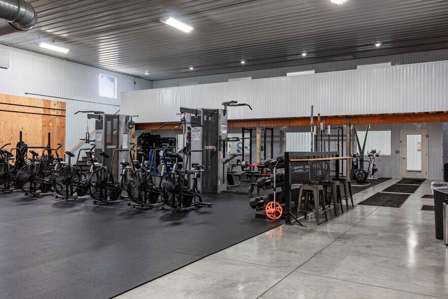 More Photos Of 309 Prairie Ave SW, De Smet Health Club For Sale