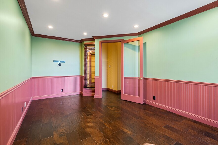 More Photos Of 658 W Indiantown Rd, Jupiter Medical For Sale