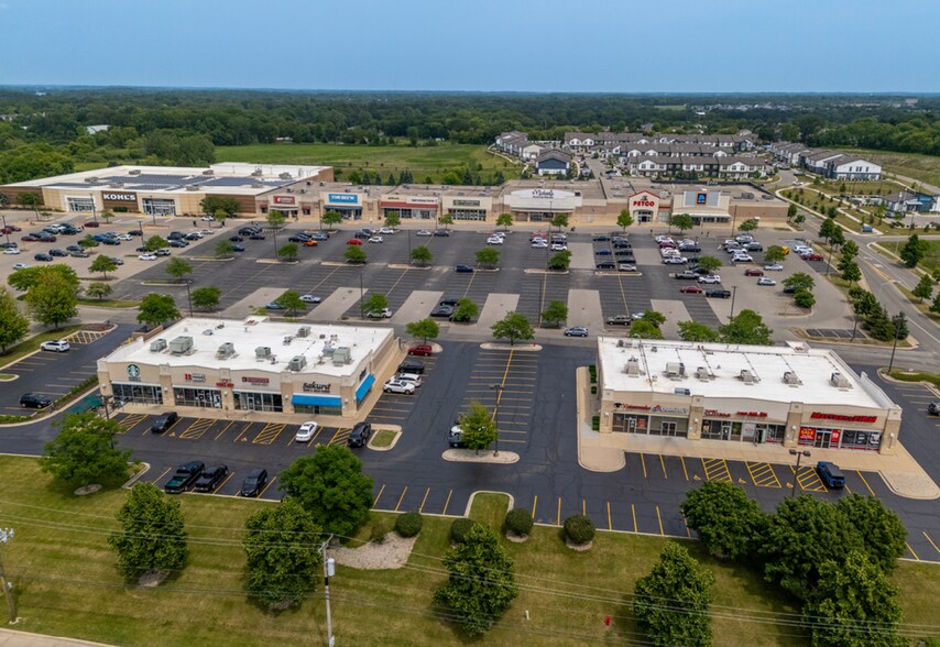 More Photos Of 2226-2362 N Richmond Rd, Mchenry General Retail For Sale