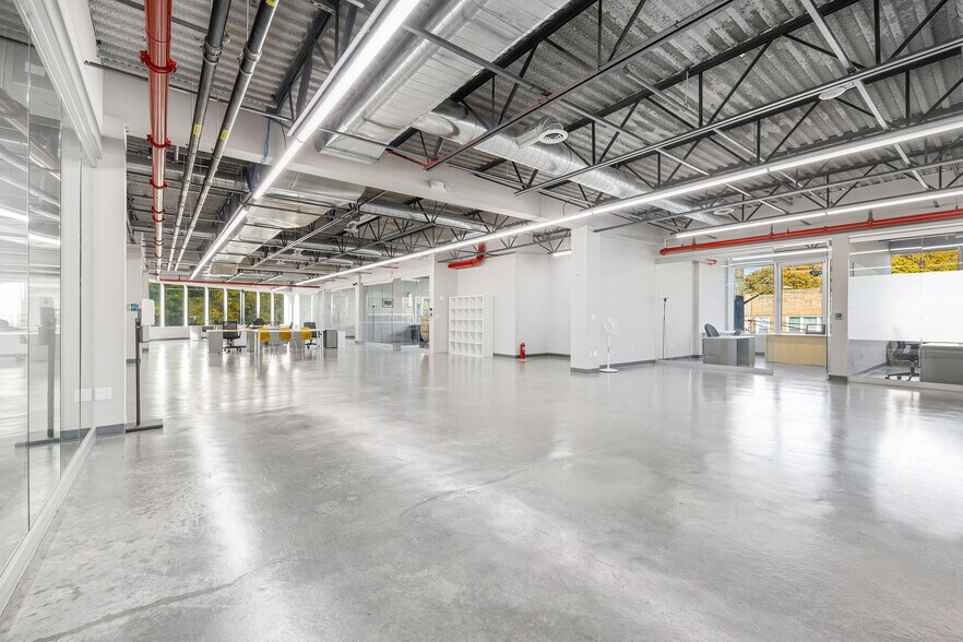 More Photos Of 64-25 Central Ave, Glendale Light Manufacturing For Lease