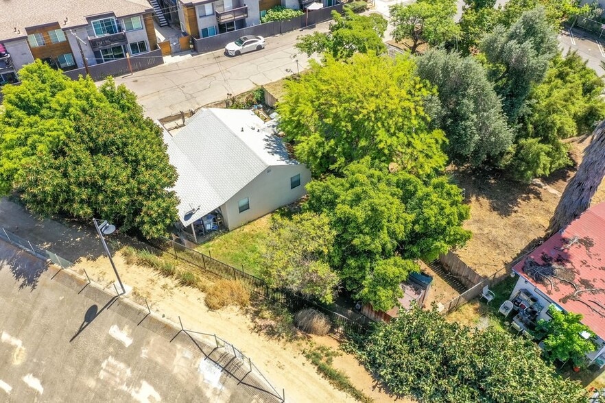 More Photos Of 411 Waverly Pl, Escondido Apartments For Sale
