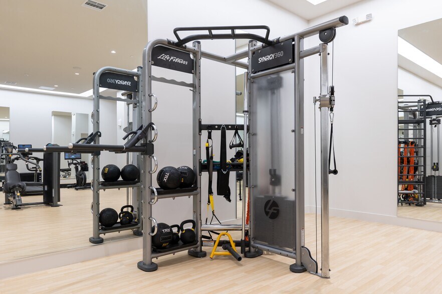 More Photos Of 1380 N California Blvd, Walnut Creek Apartments For Lease