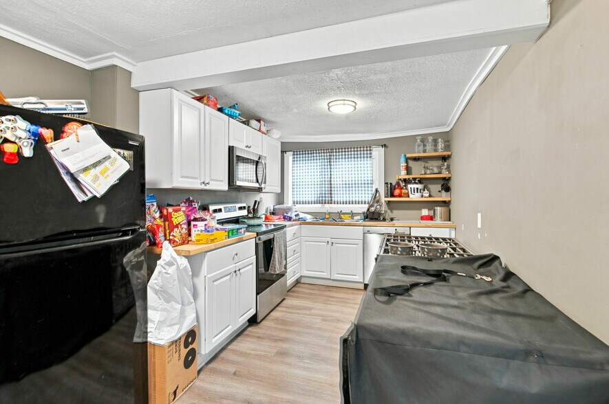 More Photos Of 206 Ferry St, Loudon Multifamily For Sale