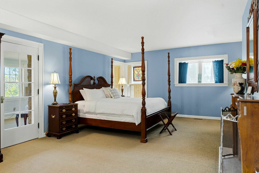 More Photos Of 305 River St, Osceola Hospitality For Sale
