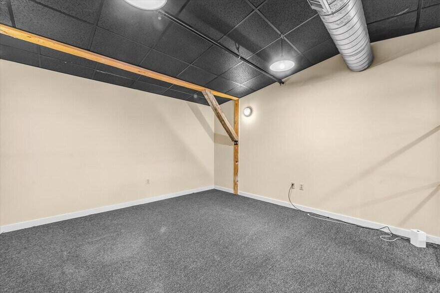 More Photos Of 241 E 4th St, Frederick Loft Creative Space For Sale