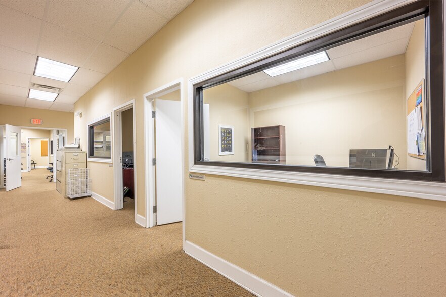 More Photos Of 6380 Phillips Hwy, Jacksonville Office For Lease