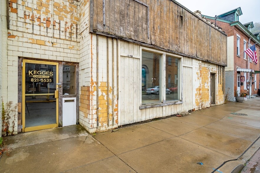 More Photos Of 132 North Ave, Pittsburgh Manufacturing For Sale