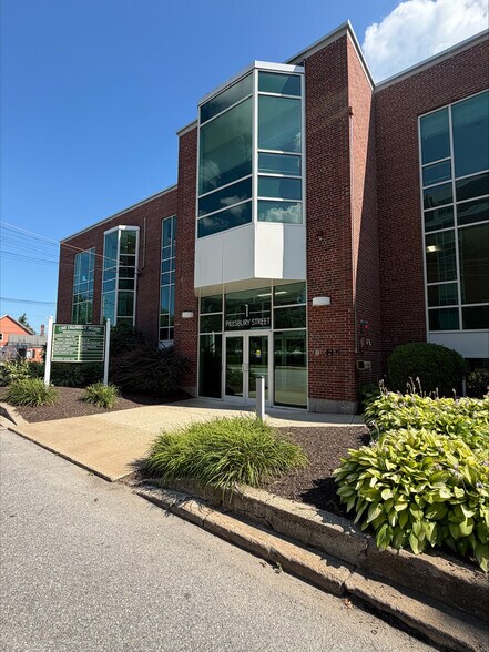 Primary Photo Of 1 Pillsbury St, Concord Office For Lease