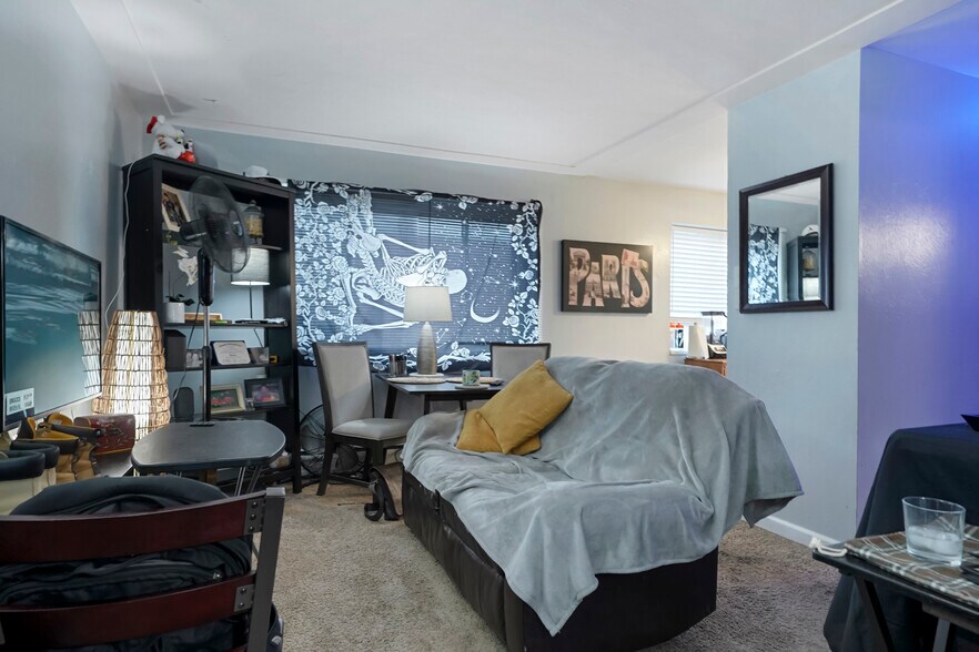 More Photos Of 3650 S Lincoln St, Englewood Apartments For Sale