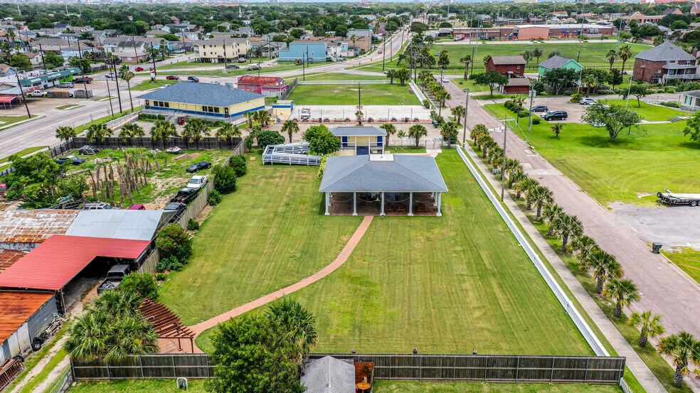 More Photos Of 5717 Stewart Rd, Galveston Restaurant For Sale