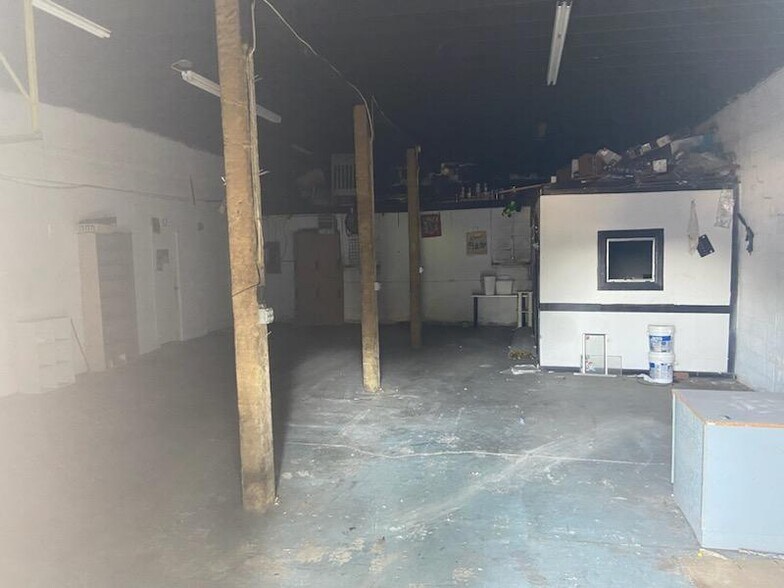 More Photos Of 10606 Warwick Blvd, Newport News General Retail For Sale