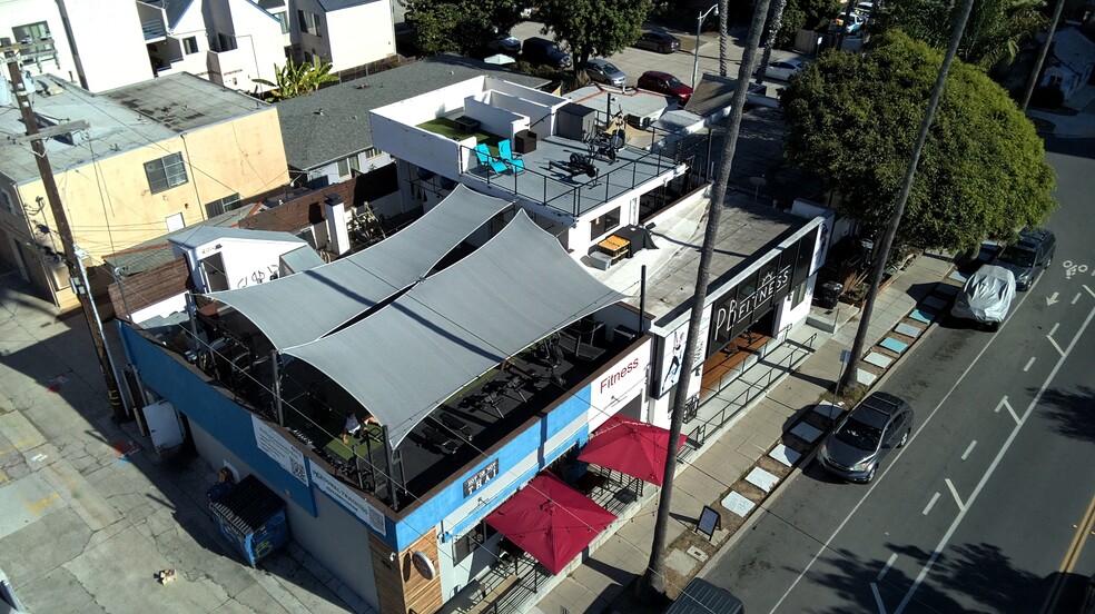 More Photos Of 4955 Cass St, San Diego General Retail For Sale